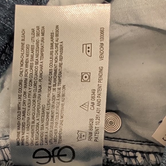 NWT Gloria Vanderbilt Amanda Slimming Jeans Size 12 - Picture 9 of 9